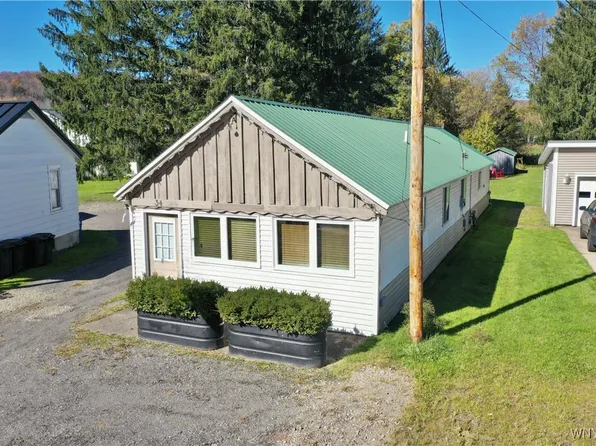 34 E Washington St, Ellicottville, NY 14731