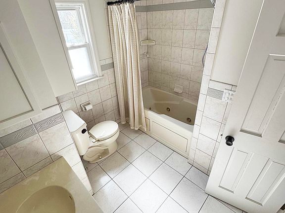 5th image of 31 Miles Standish Road