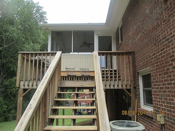 5th image of 305 Amherst Dr