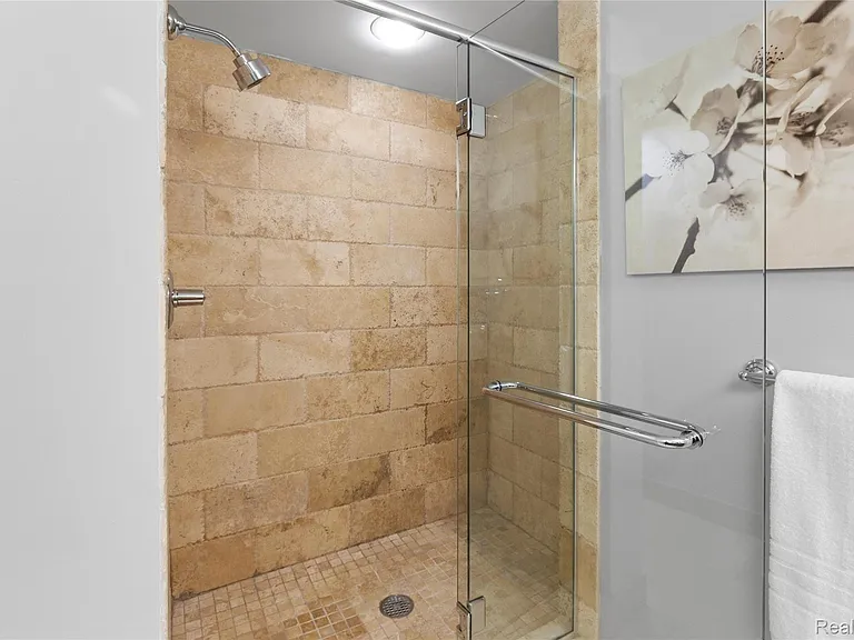 525 W Lafayette Blvd #21B — Photo 24