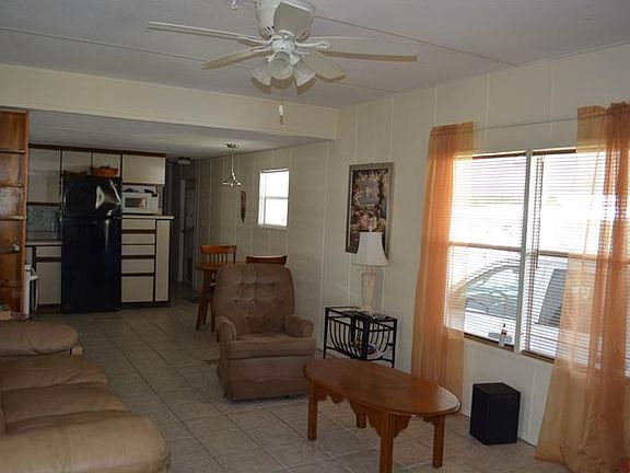 4th image of 2415 Heron Ln