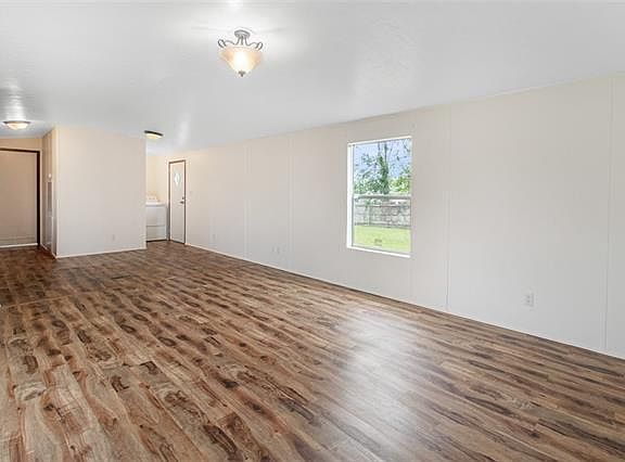 5th image of 7636 Mackerel Dr