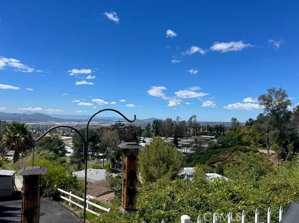 4040 Piedmont Dr Space 272, Highland, CA 92346