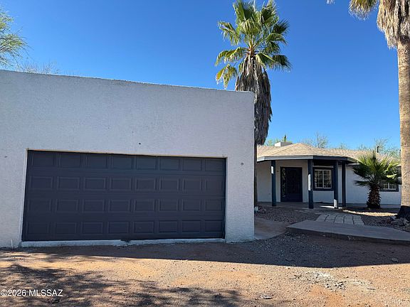 2nd image of 896 Paseo Comanche