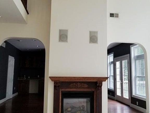 5th image of 169 Charphil Dr