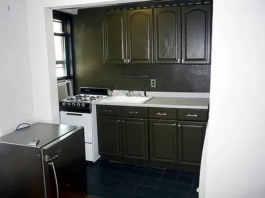 Sold by Stribling | media 7