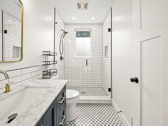5th image of 1326 Herschel Ave #2