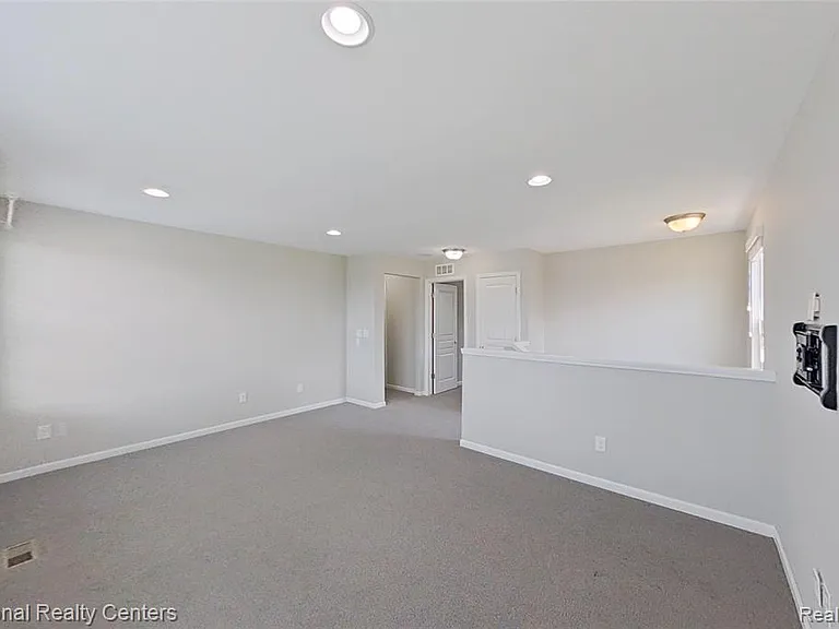 58180 Jonagold Ln — Photo 32