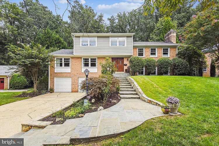 1st image of 1562 Forest Villa Ln