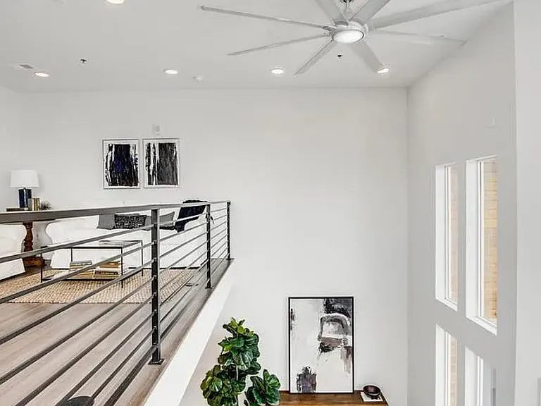 3703 N Marion St — Photo 8