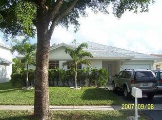 10030 SW 12th St, Pembroke Pines, FL 33025