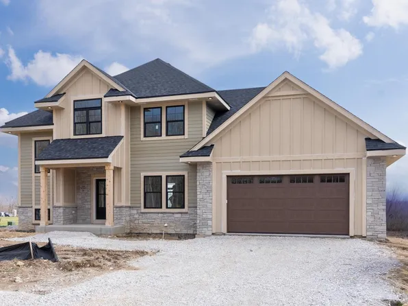 N66W21075 Sweet Clover DRIVE, Menomonee Falls, WI 53051
