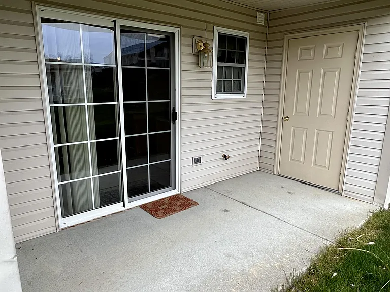 136 Hiddenwood Dr #1 — Photo 10