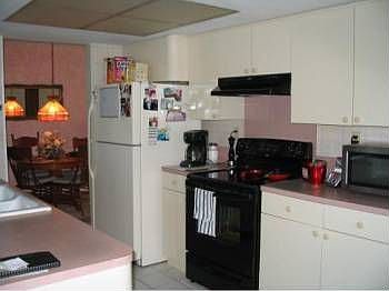 4th image of 4706 NW 41st Ave