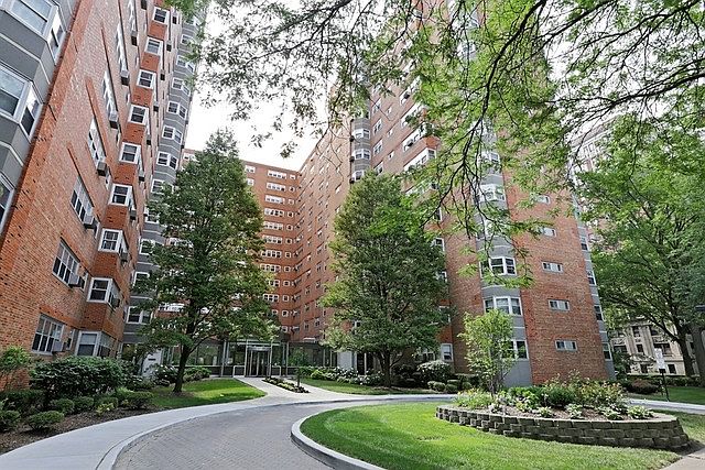1st image of 4970 N Marine Dr APT 622