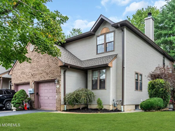 386 Oak Knoll Drive #38-6, Englishtown, NJ 07726