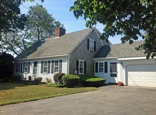 27 Upland Way, Mattapoisett, MA 02739