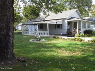 409 N Brown St, Benton, IL 62812