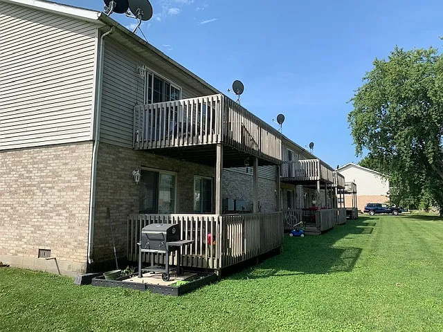 1615 Firestone Ln — Photo 12