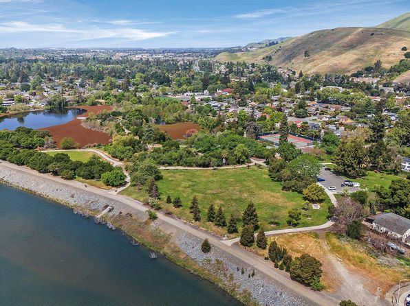 37879 3rd St, Fremont, CA 94536