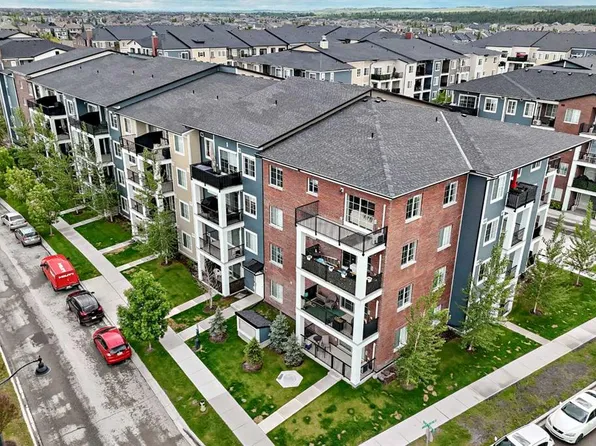 151 S Legacy Main St SE #8306, Calgary, AB T2X 4A4