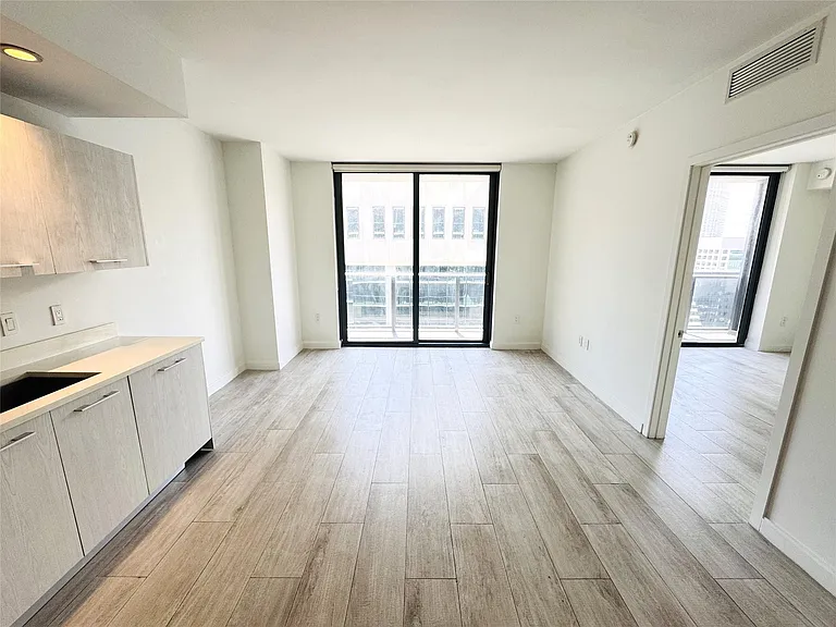 55 SW 9th St #2707 — Photo 4
