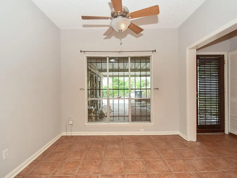 3010 Helena St — Photo 18