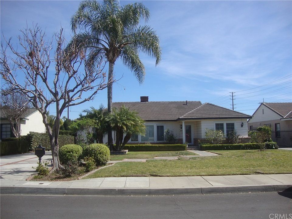 1st image of 2812 Holly Ave