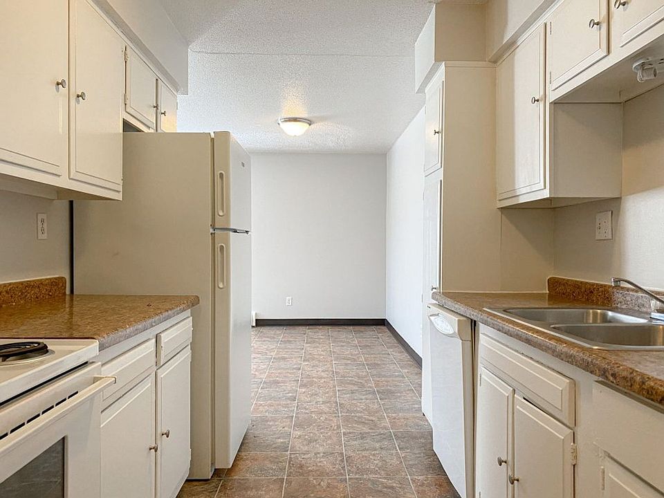 Building Photo 3