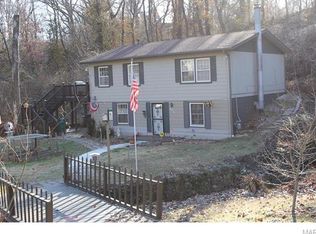 9873 Valley Dr, Saint Louis, MO