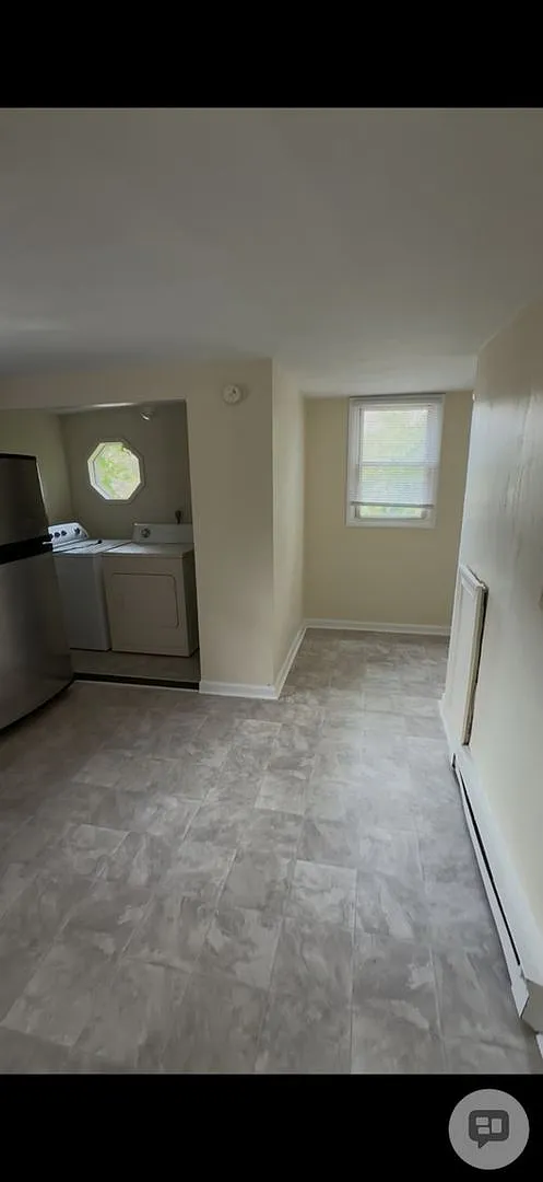 Charming 2BR Duplex in Norfolk — Photo 2