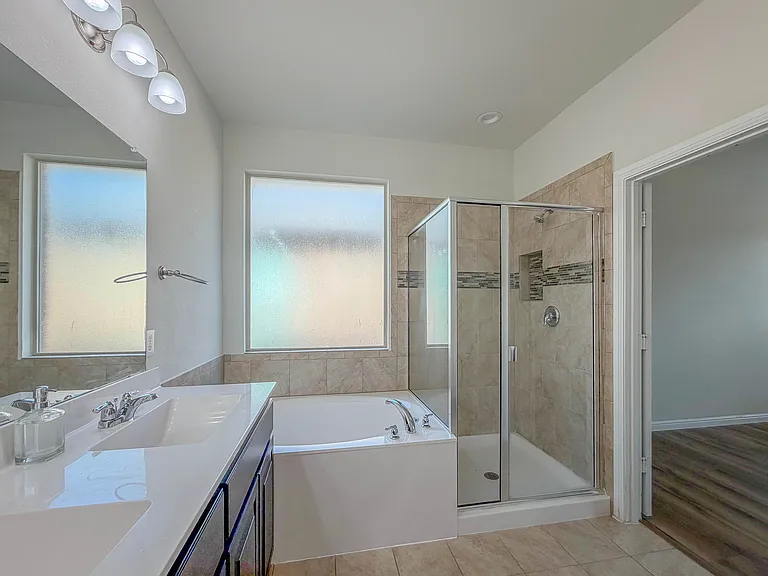 1117 Genola Dr — Photo 8