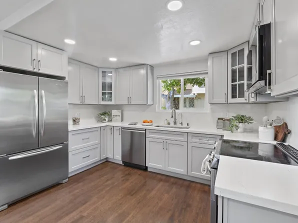 10063 Long Oak Ln, Cupertino, CA 95014