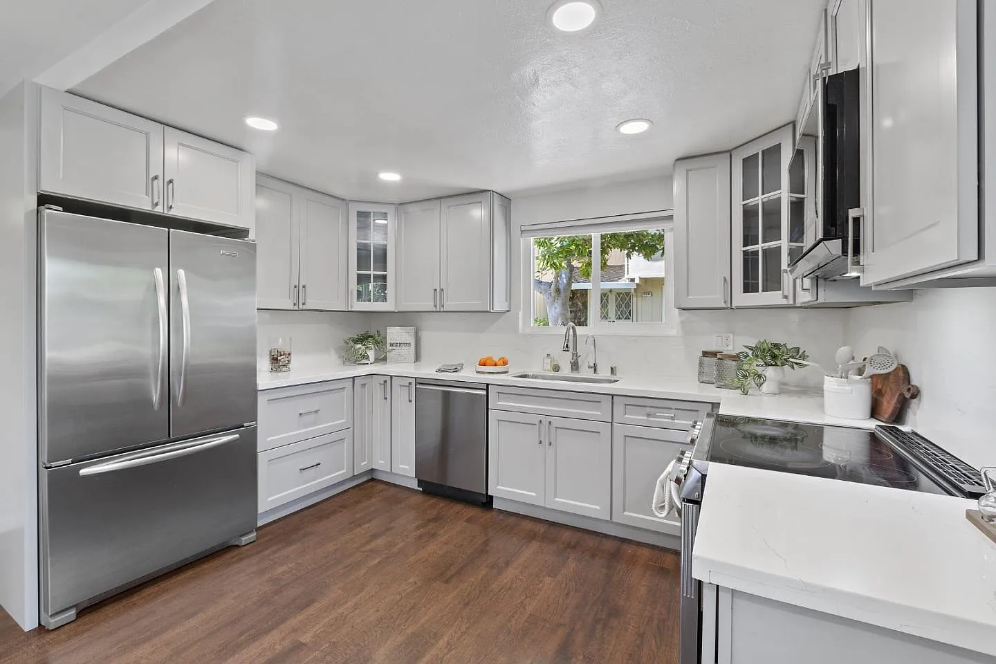 10063 Long Oak Ln photo 1