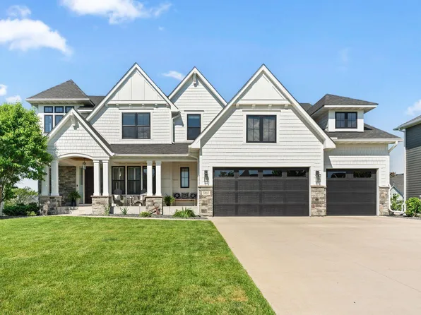 5860 Club Valley Rd, Shorewood, MN 55331