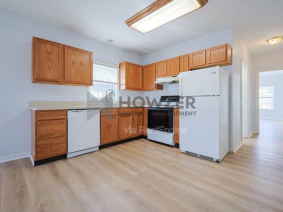2nd image of 7 Park Ave APT 2C