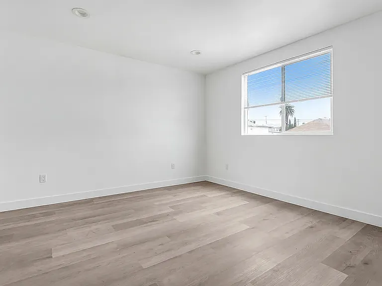 4 bed, 1450 sqft, $3,600 — Photo 1