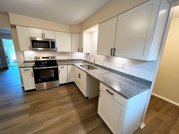 3967MarseilleKitchen_07282023