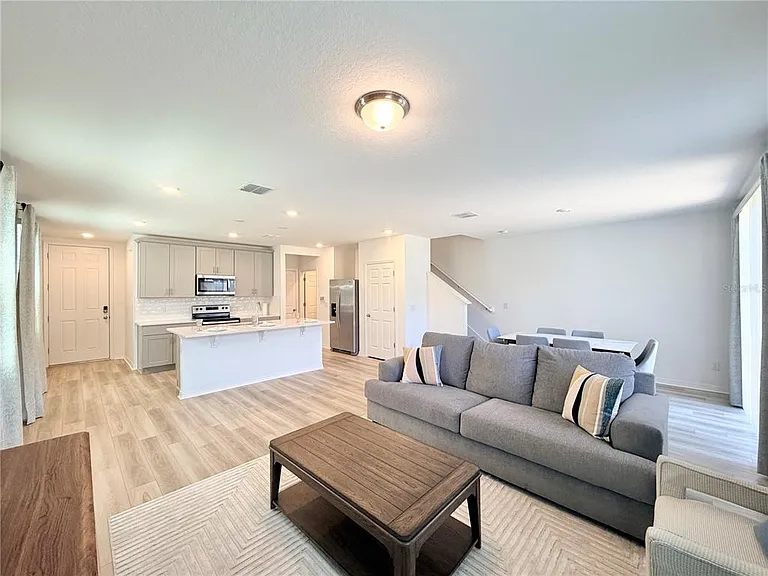 4536 Burrowing Owl Loop — Photo 9
