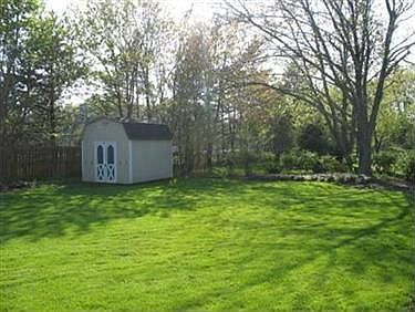 2nd image of 118 Maplelawn Dr