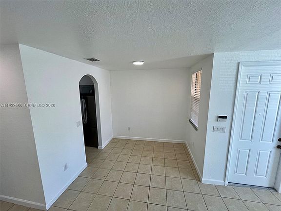 3rd image of 1550 NE 33rd Ave #1068