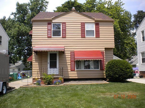 2nd image of 26871 Shoreview Ave