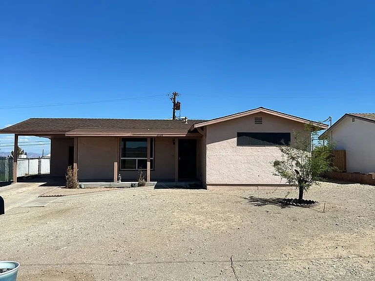 2028 Parkway — Photo 1