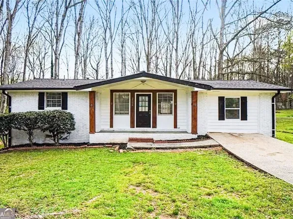 2116 Terry Ln, Douglasville, GA 30135