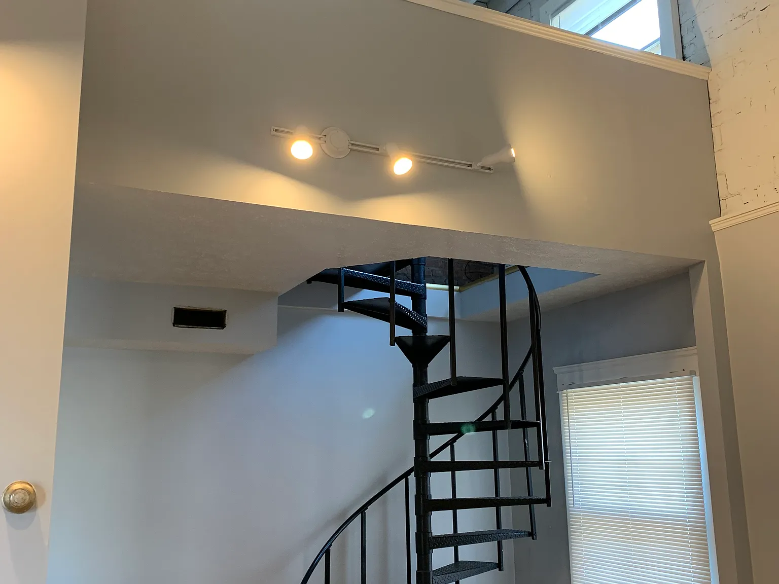 1 bed, 1000 sqft, $850 — Photo 1