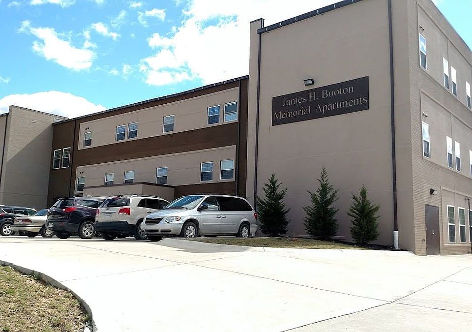 1st image of 11081 W Virginia St #152