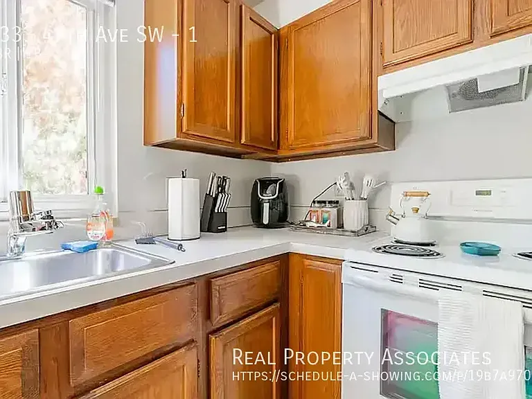 7333 47th Ave SW #1 — Photo 11