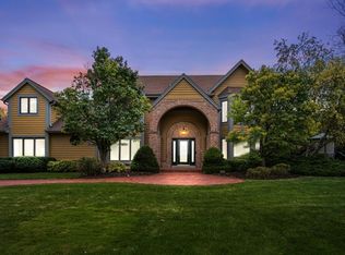 N53W16142 Waldens Pass, Menomonee Falls, WI 53051