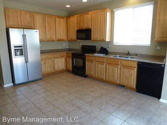 2nd image of 1834 Capital Dr