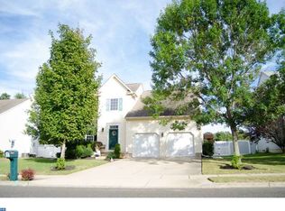 22 Hidden Dr, Blackwood, NJ 08012